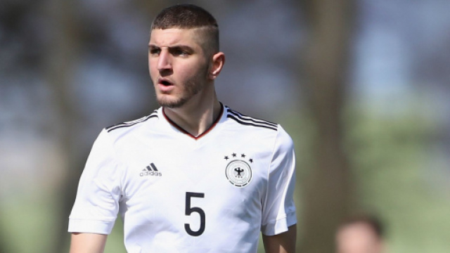 Crotone, idea Julian Chabot per la difesa.