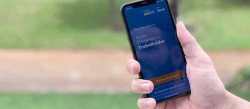 Aux&iacute;lio Emergencial: Centrais Sindicais reagem a an&uacute;ncio de Bolsonaro. (Arquivo Blasting News)