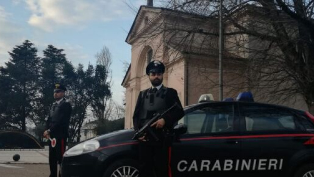 I carabinieri di Bologna hanno arrestato tre persone e indagato altre quattro.