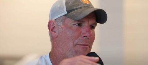 Favre recently shielded Brady from criticism. [Image Source: NBC Sports/YouTube]