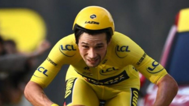 Primoz Roglic all'arrivo di Planche des Belles Filles.