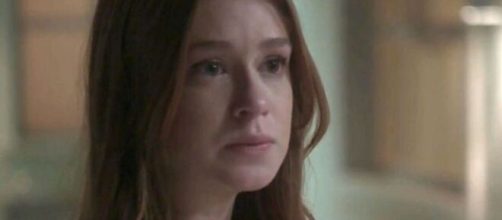 A ruivinha passar&aacute; por cirurgia em 'Totalmente Demais'. (Reprodu&ccedil;&atilde;o/Globo).