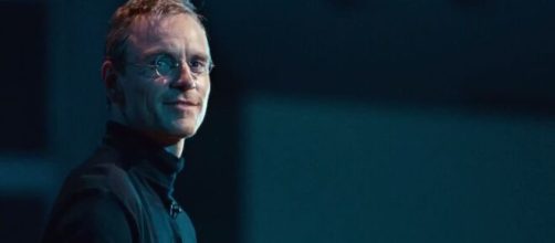 'Steve Jobs' (2015) retrata a vida, a morte e a genialidade do fundador da Apple.