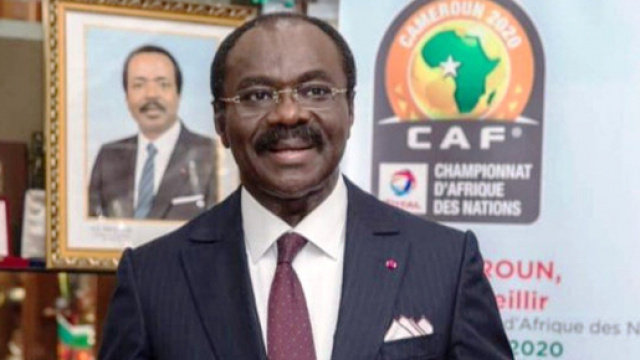 Le Pr Narcisse Mouelle Kombi, Ministre des Sports, Agr&eacute;g&eacute; en Droit Public et Science Politique, Ecrivain (c) Fecafoot