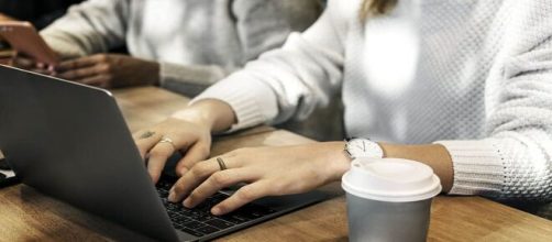 La nueva Ley del Teletrabajo ayudar&aacute; a los empleados que realizan sus actividades laborales desde casa.