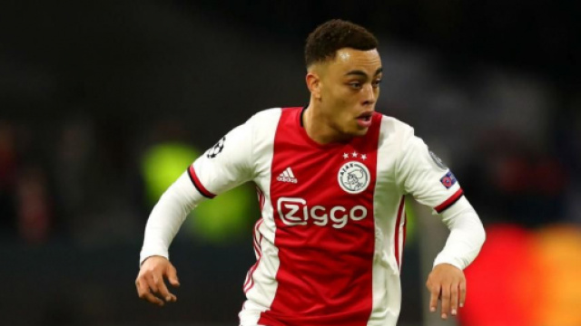 Sergino Dest piace a Bayern Monaco e Juventus.