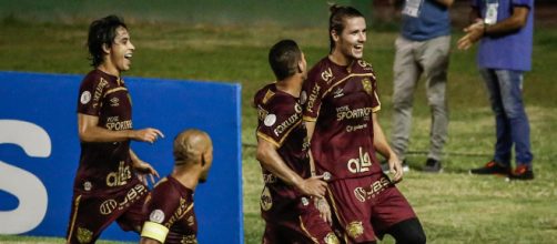 Maidana fez de p&ecirc;nalti para os pernambucanos, foi o quarto gol dele no Brasileir&atilde;o. (Arquivo Blasting News)