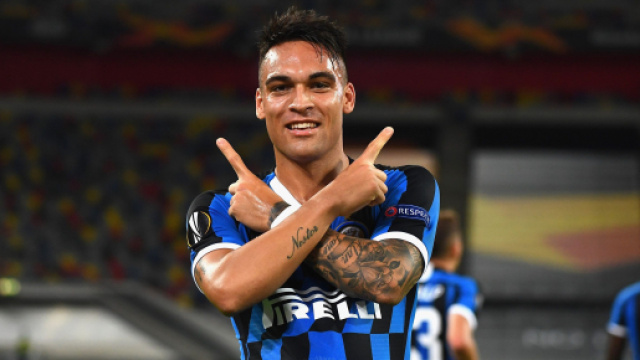 Inter, il Barcellona insiste per Lautaro.