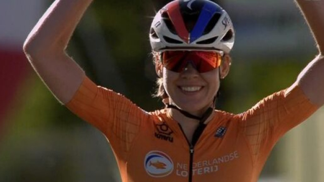 Anna Van der Breggen, dominatrice dei mondiali di ciclismo di Imola.