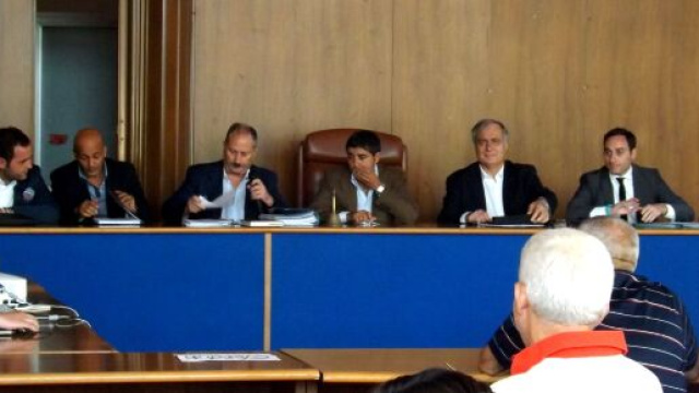 Comunali a Saviano: due ipotesi di composizione del consiglio comunale dopo il ballottaggio.