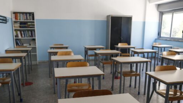 San Giuseppe Vesuviano, primo alunno positivo al coronavirus: chiusa la scuola.