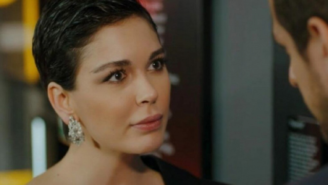 Spoiler DayDreamer: Aylin ricatta Emre.
