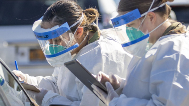 Sta preoccupando l'impennata dei contagi in Sardegna.