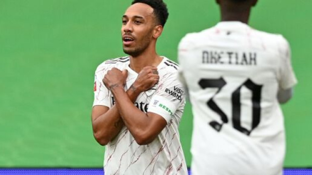 Wakanda Forever: Arsenal's Aubameyang honors Chadwick Boseman - yahoo.com