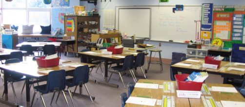 Las aulas se preparan para el regreso de los ni&ntilde;os, mientras los padres est&aacute;n preocupados por una posible baja laboral.