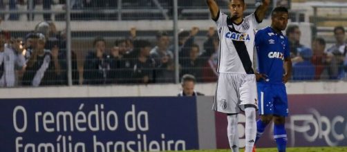 Cruzeiro e Ponte Preta est&atilde;o em situa&ccedil;&otilde;es distintas pelo Campeonato Brasileiro da S&eacute;rie B. (Arquivo Blasting News)