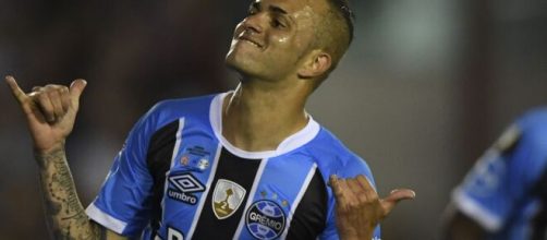 Luan foi o grande destaque do Gr&ecirc;mio na Libertadores de 2017. (Arquivo Blasting News)