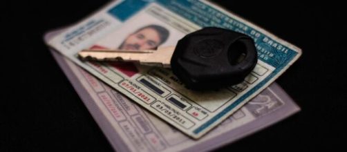 Prazo para tirar a carteira de habilita&ccedil;&atilde;o est&aacute; suspenso. (Arquivo Blasting News)