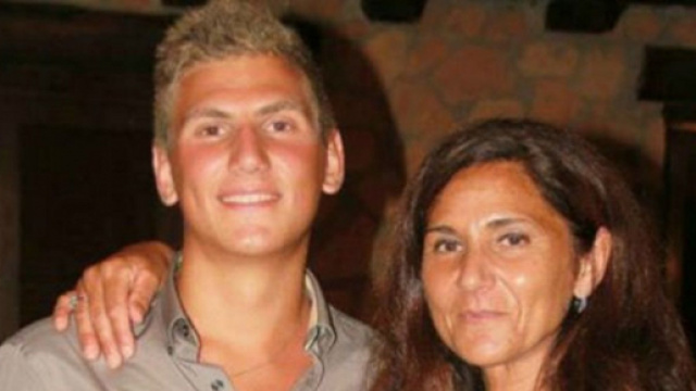 Da sinistra Marco Vannini e la mamma Marina Conte.