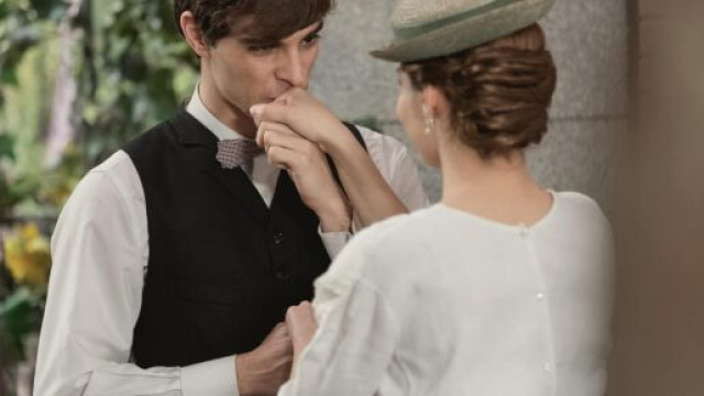 Una Vita, anticipazioni al 10 ottobre: Cinta proporr&agrave; ad Emilio di fuggire insieme.