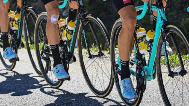 Le bici Bianchi della Jumbo Visma al Tour de France.