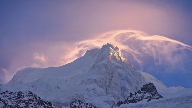 Incidenti in montagna: ragazza di 17 anni deceduta in Val Camonica, 49enne grave dopo una caduta sulle Dolomiti del Brenta.