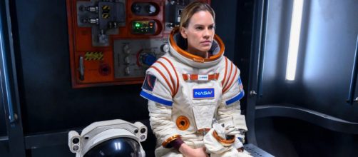 Hilary Swank vive uma astronauta na s&eacute;rie da Netflix 'Away'. (Arquivo Blasting News)