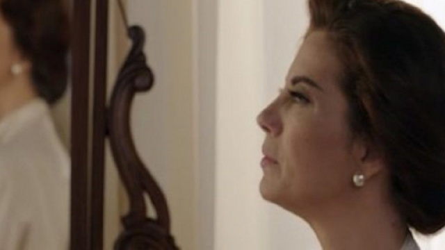 Adelaide (Vanessa Gravina) ne Il Paradiso delle Signore.