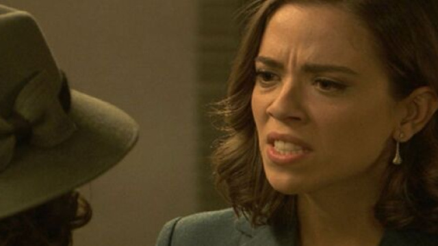 Il segreto, trame Spagna: Rosa in procinto di aggredire la sorella Marta.