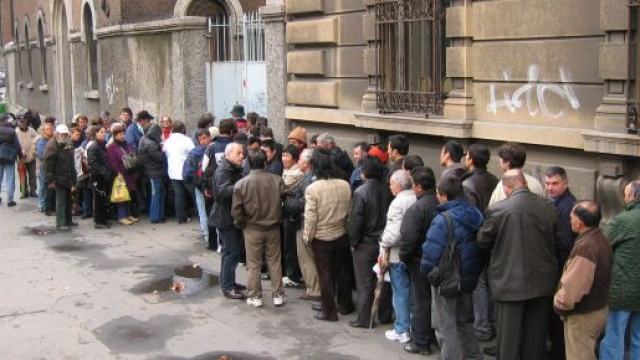 Reddito di cittadinanza: a settembre pagamento in ritardo, sussidio addio per 3 su 10.