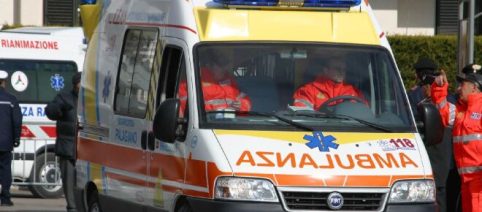 Lecce, 66enne accusa un malore in spiaggia a Torre Lapillo: è deceduto