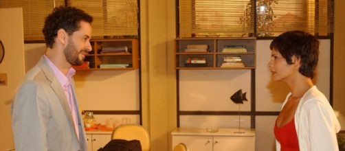 Dan Stulbach e Helena Ranaldi protagonizaram cenas de viol&ecirc;ncia em 'Mulheres Apaixonadas'. (Reprodu&ccedil;&atilde;o/TV Globo)