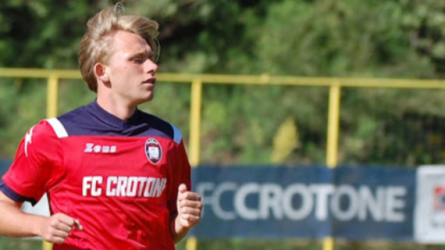 Crotone, Ruggiero verso la Pro Vercelli.