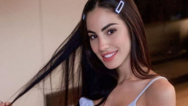 Giulia De Lellis: 'In Svizzera si pu&ograve; venire con i permessi e i tamponi in entrata e in uscita'.