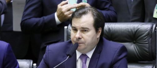 Rodrigo Maia volta a entrar em rota de colis&atilde;o com Jair Bolsonaro. (Arquivo Blasting News)