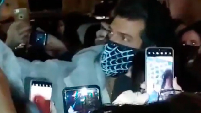 Can Yaman sanzionato per violazione norme anti Covid: per lui multa di 400 euro.