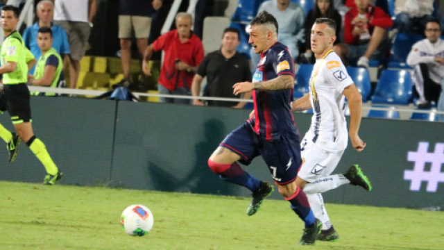 Crotone, Mustacchio verso la Reggina.