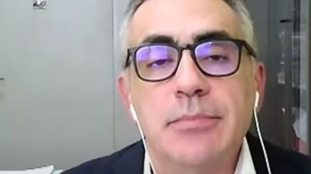 ll virologo dell'Universit&agrave; di Milano Fabrizio Pregliasco.