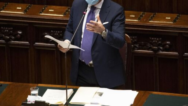 Dpcm 16 gennaio, Roberto Speranza: 'Confermato il divieto di spostamento tra Regioni'.