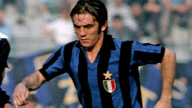 Roberto Boninsegna con la maglia dell'Inter nella stagione 1971/72.