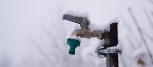 C&oacute;mo evitar que se congelen las tuber&iacute;as durante una ola de fr&iacute;o