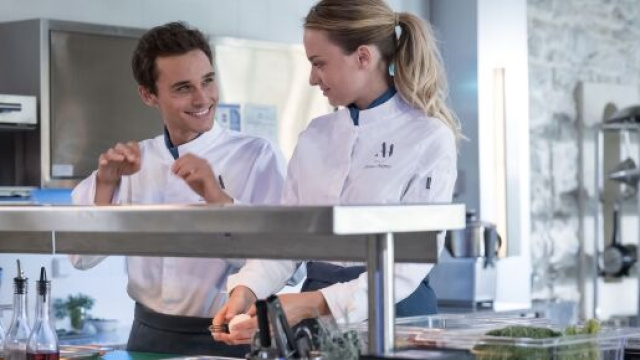 Les 4 bonnes raisons de regarder Ici Tout Commence - NEON - neonmag.fr