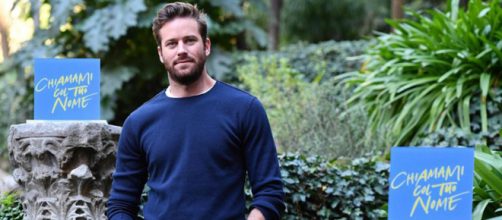 El actor estadounidense Armie Hammer acusado por aberrantes pr&aacute;cticas.
