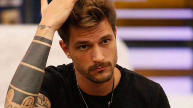 GF Vip, i concorrenti scoprono del prolungamento, Zelletta reagisce male.