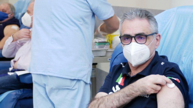 Fabrizio Pregliasco inquietato dalle varianti del coronavirus in circolazione.
