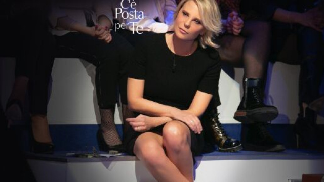 C'&egrave; posta per te, Francesco tradisce la moglie e De Filippi lo difende