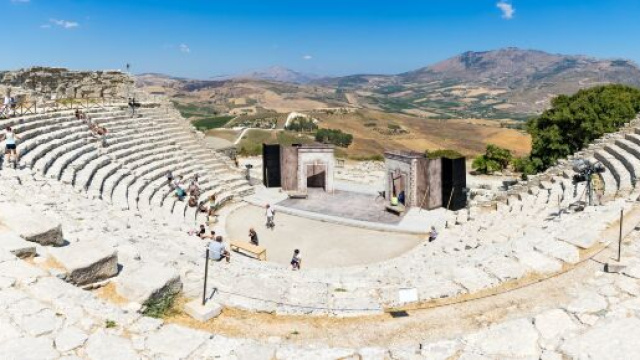 Il tempio di Segesta in Sicilia.