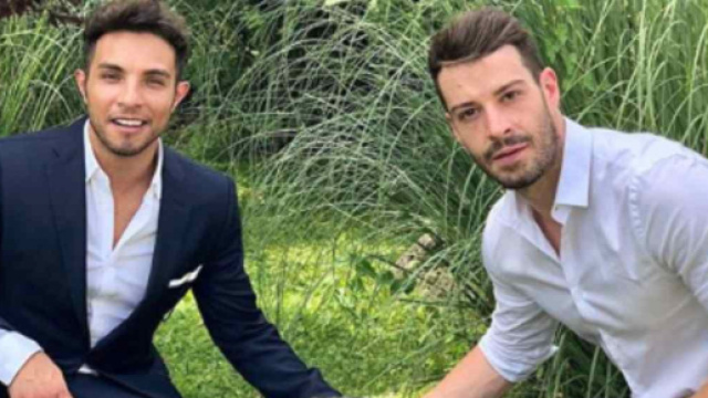 Marco Carta ha parlato del suo futuro matrimonio con Sirio Campedelli.