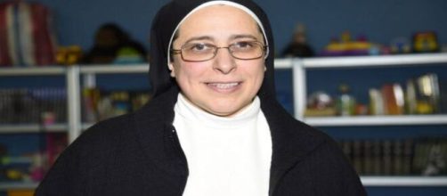 Sor Luc&iacute;a Caram estalla en Twitter y opina sobre Pablo Iglesias