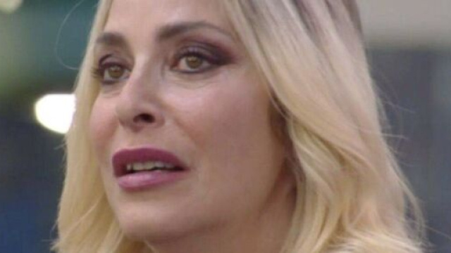 GF Vip, Stefania ha una crisi nervosa dopo la puntata e urla: 'Me ne voglio andare'